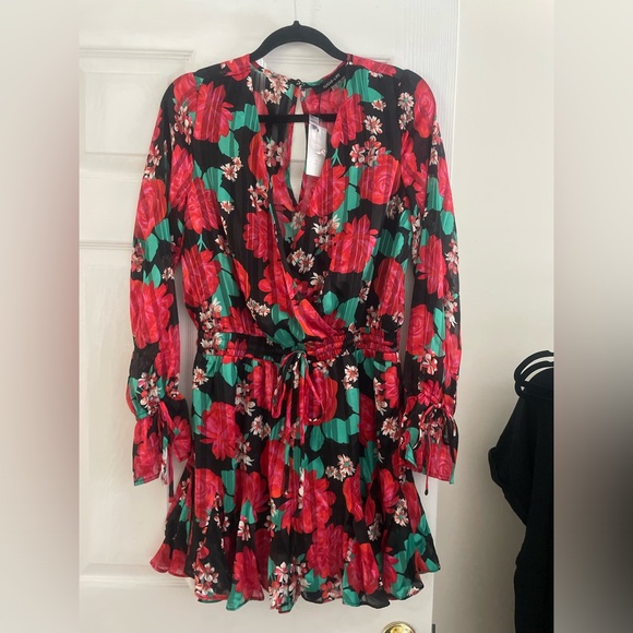 Flowy Romper/Dresses - Picture 2 of 7